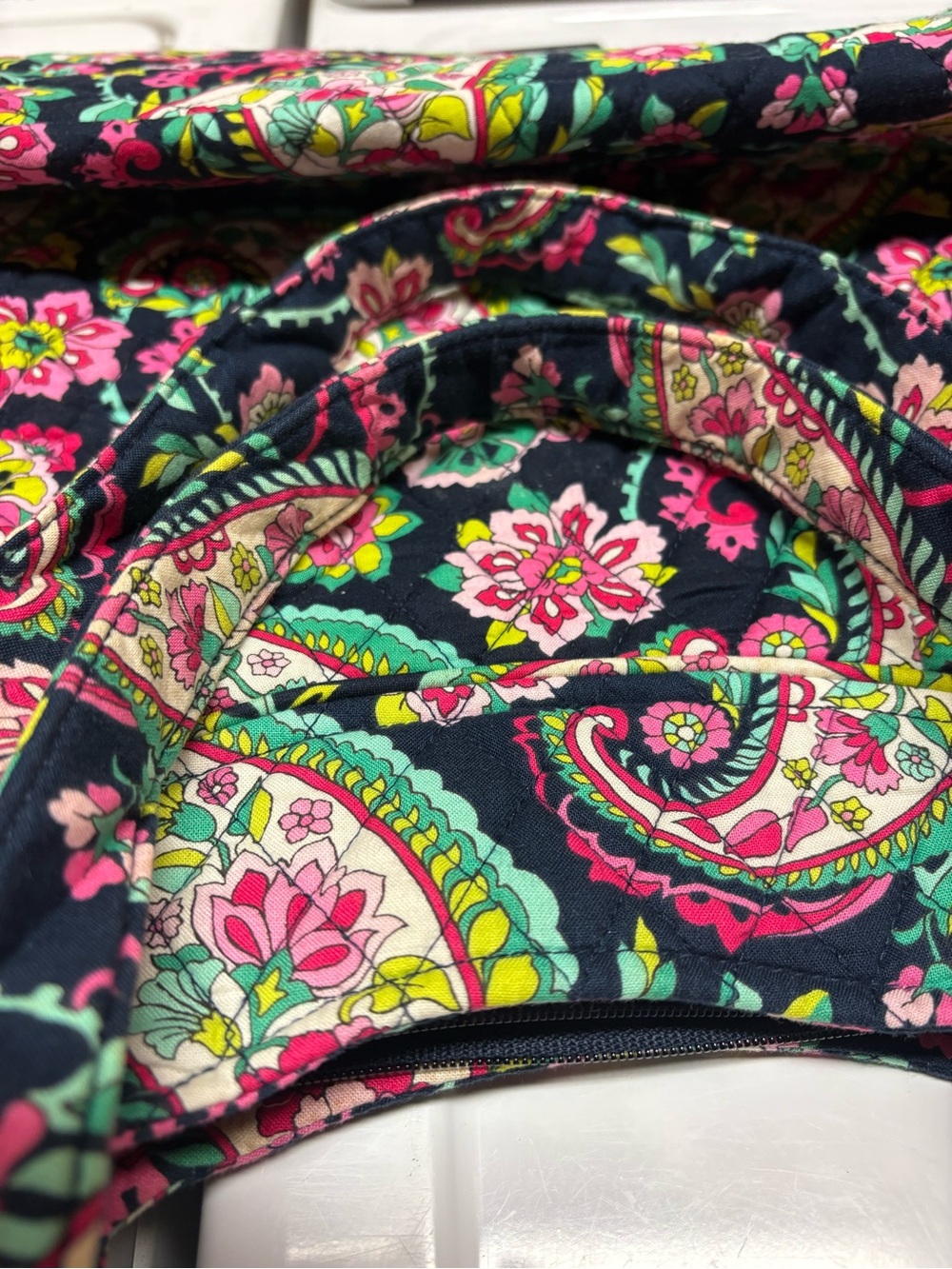 VERA BRADLEY PETAL PAISLEY TOTE BAG - Picture 14 of 14